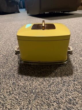 MCM Yellow Metal Enamelware Cake Cover w/ Copper  Handle, Locking Glass Plate